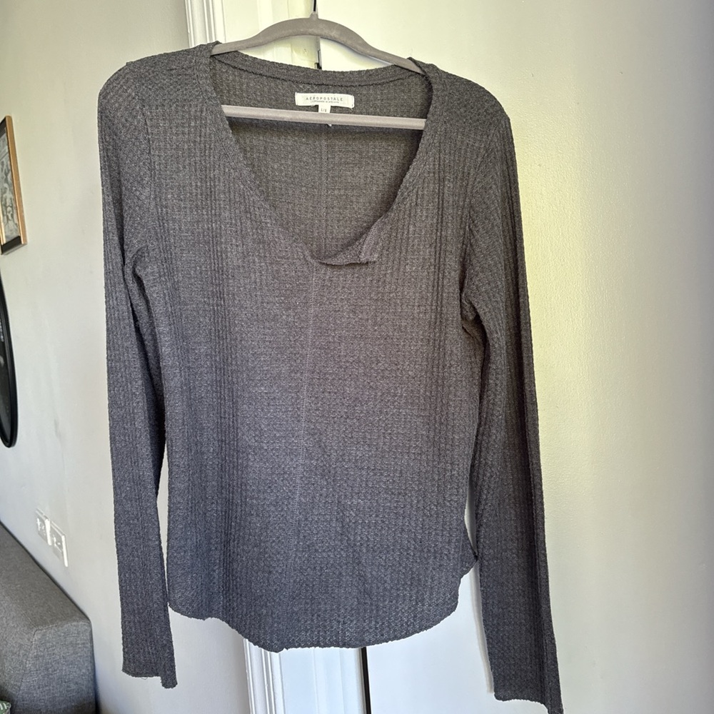 Aeropostale size large, dark gray waffle knit long sleeve